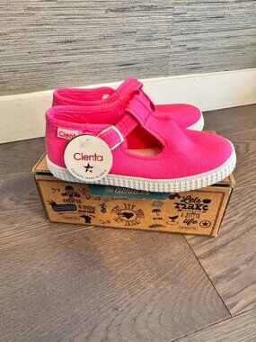 Cienta Hot Pink mary jane sneakers (toddler)